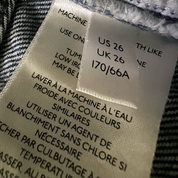 We The Free Romeo Rolled Cut Off Distressed Short Size 26 - Picture 3 of 4